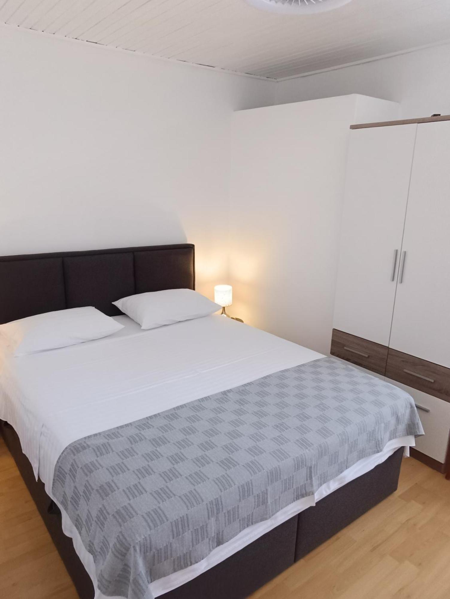 Apartmani Sprljan Vodice Eksteriør billede